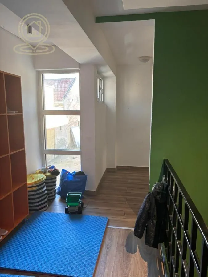 Rent, office space, 390m², Medijana, Niš