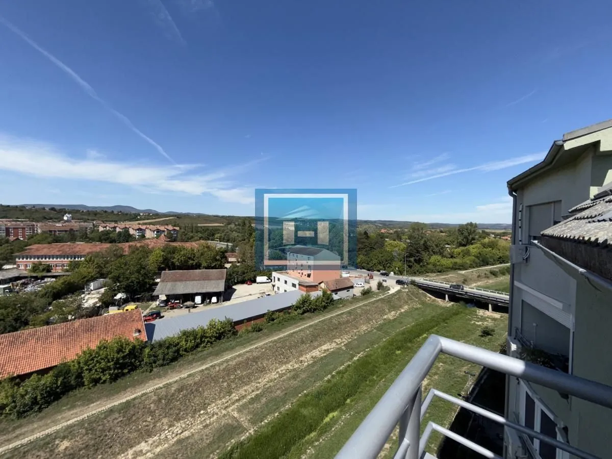 Prodaja, dvosoban stan, 95m², Vašarište, Jagodina