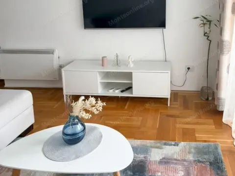 Prodaja, dvosoban stan, 56m², City Kvart, Podgorica - image 2