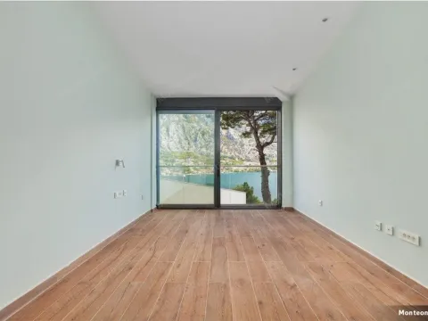 Prodaja, kuća, 479m², Prčanj, Kotor - image 13