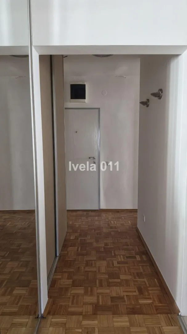 Prodaja, dvosoban stan, 68m², Novi Beograd Blok 71, Novi Beograd Sve Podlokacije