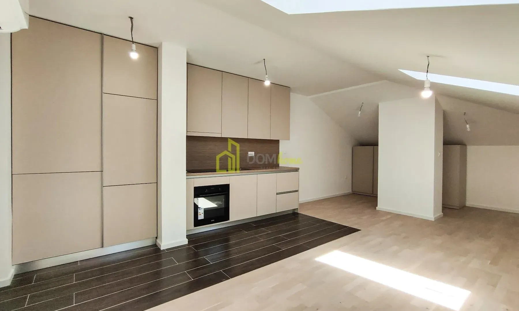 Prodaja, jednosoban stan, 45m², Tološi, Podgorica
