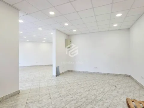 Rent, office space, 75m², Stari Aerodrom, Podgorica - image 10