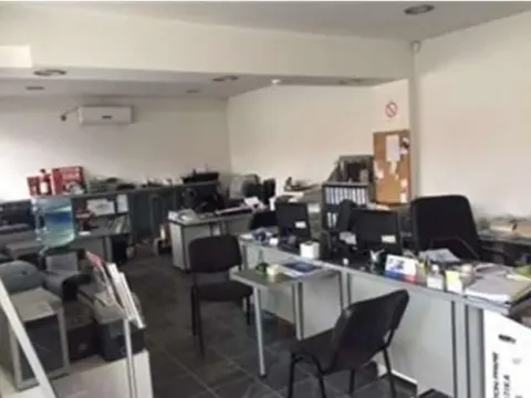 Izdavanje, poslovni prostor, 690m², Konjarnik, Voždovac Sve Podlokacije - image 8