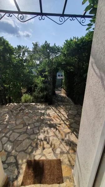 Prodaja, kuća, 167m², Banja Vrdnik, Irig