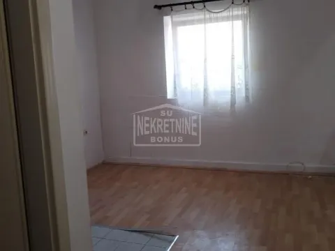Prodaja, jednosoban stan, 17m², Centar, Subotica - image 2