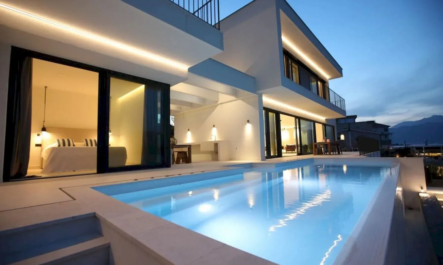 Prodaja, kuća, 676m², Tivat, Crna Gora