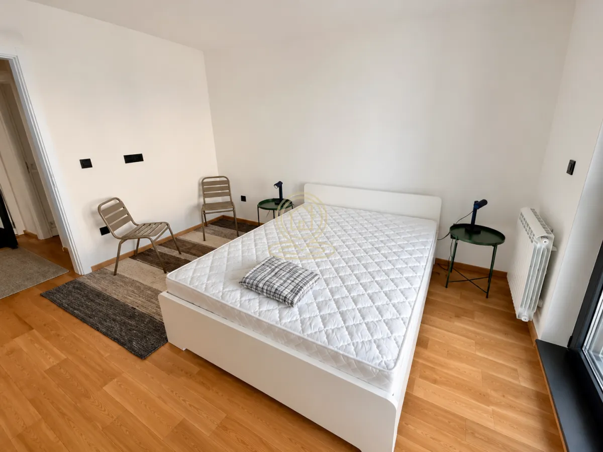 Izdavanje, dvosoban stan, 61m², Hala Pionir, Palilula Sve Podlokacije