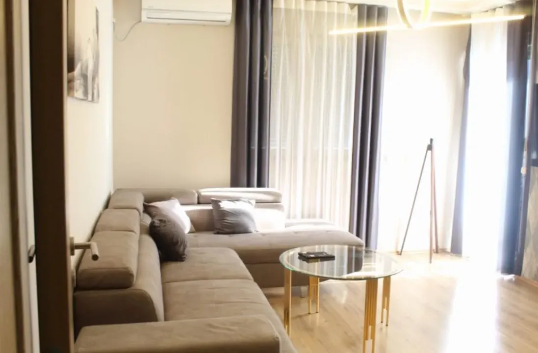 Izdavanje, trosoban stan, 100m², Zabjelo, Podgorica