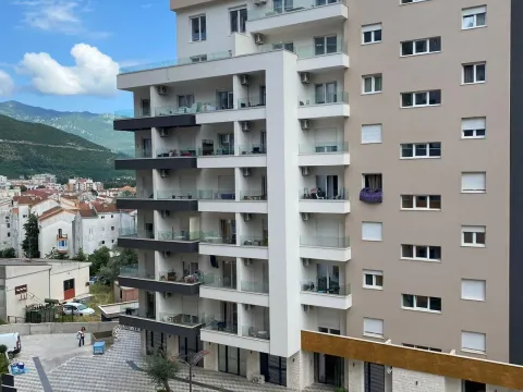 Rent, one bedroom apartment, 46m², Budva, Crna Gora - image 4