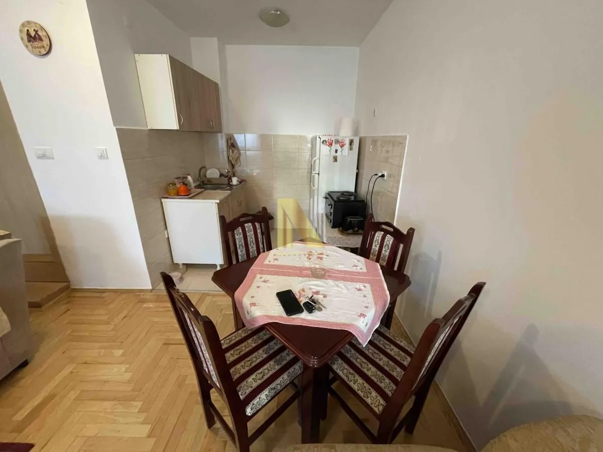 Izdavanje, garsonjera, 32m², Podbara, Novi Sad Sve Podlokacije
