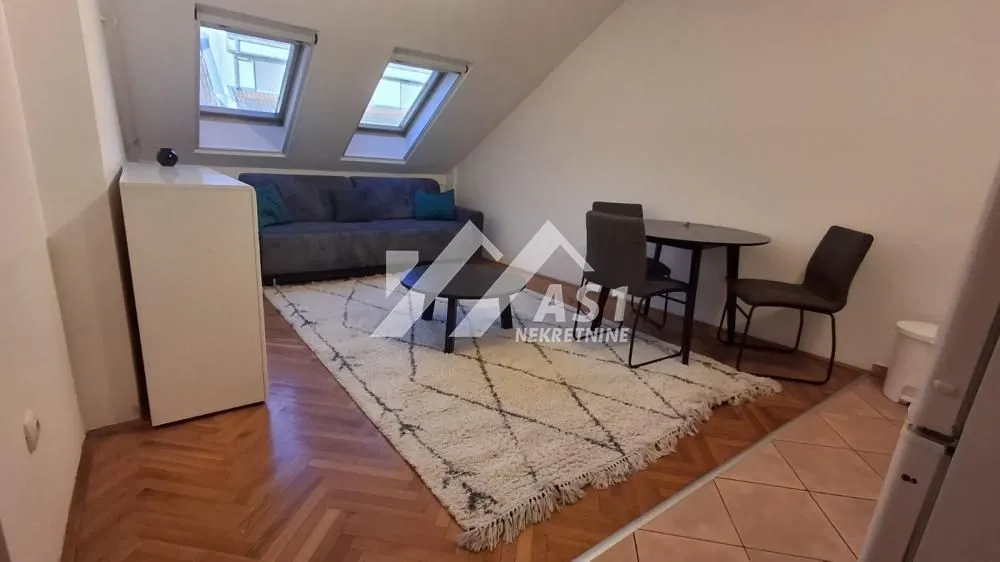 Izdavanje, dvosoban stan, 47m², Rotkvarija, Novi Sad Sve Podlokacije