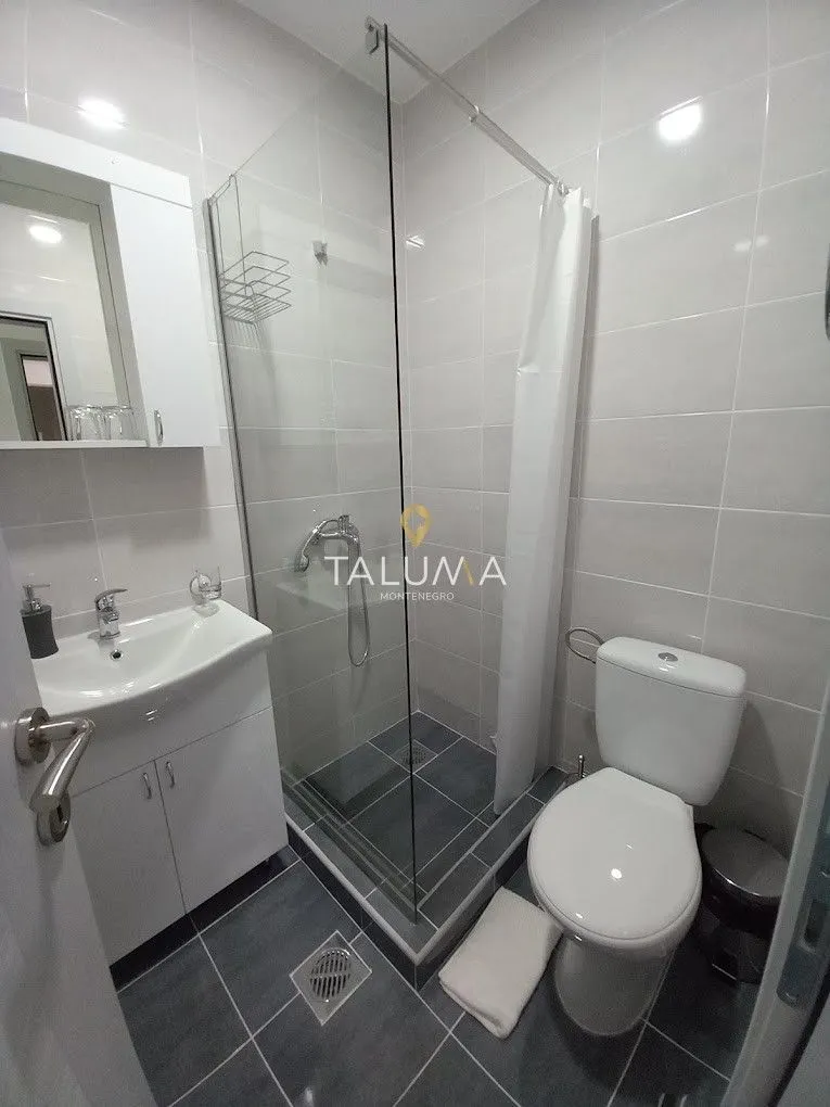 Sale, office space, 460m², Murino, Plav