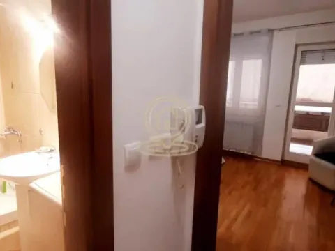 Rent, one bedroom apartment, 30m², Stari Grad, Beograd - image 11