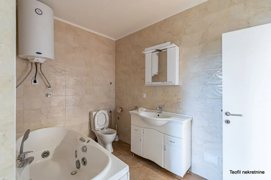 Rent, house, 375m², Senjak, Beograd