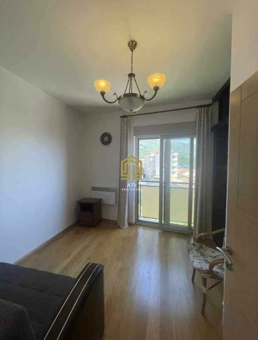 Prodaja, trosoban stan, 98m², Bečići, Budva