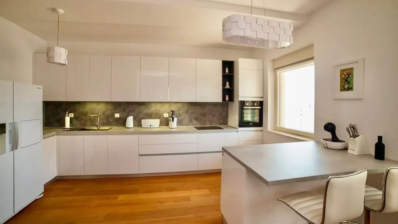 Rent, two bedroom apartment, 148m², Centar, Budva