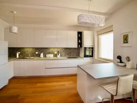 Rent, two bedroom apartment, 148m², Centar, Budva - image 1