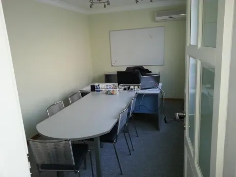 Prodaja, poslovni prostor, 150m², Lekino Brdo, Voždovac Sve Podlokacije - image 2