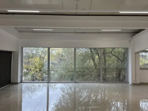 Izdavanje, poslovni prostor, 530m², Crveni Krst, Niš