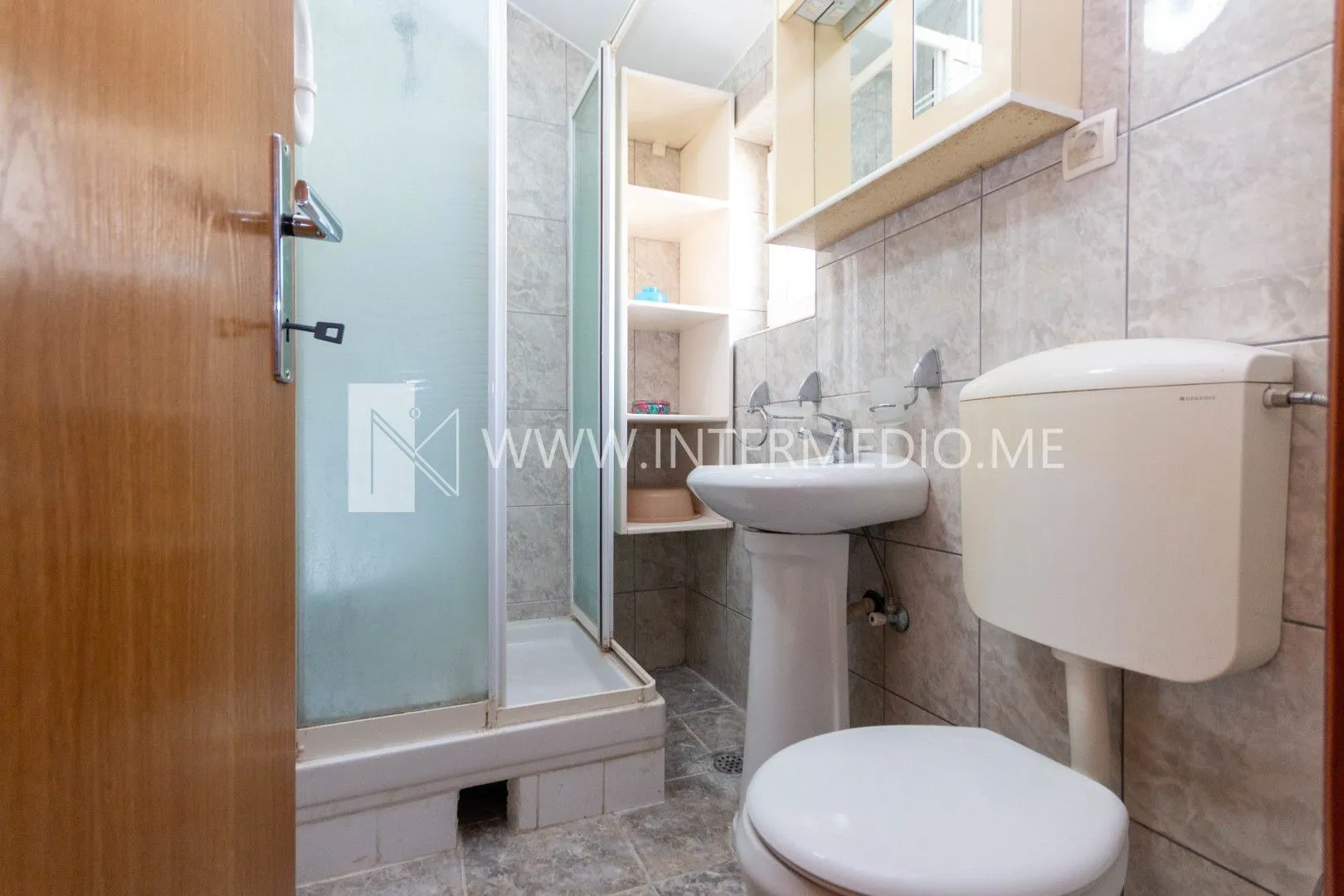 Prodaja, dvosoban stan, 70m², Đenovići, Herceg Novi