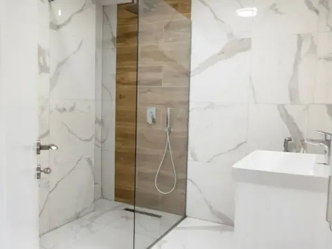 Izdavanje, trosoban stan, 117m², Zagorič, Podgorica - image 8