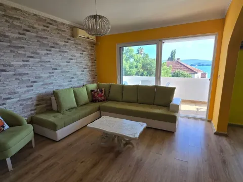 Rent, one bedroom apartment, 50m², Centar, Tivat - image 2