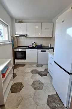 Rent, two bedroom apartment, 65m², Crveni Krst, Niš - image 10