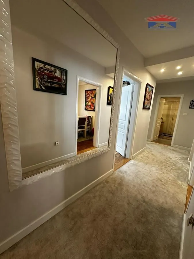 Prodaja, četvorosoban stan, 116m², Grbavica, Novi Sad Sve Podlokacije