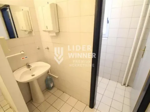 Izdavanje, poslovni prostor, 220m², Centar Sve Podlokacije, Beograd - image 19