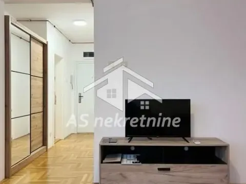 Rent, two bedroom apartment, 58m², Zvezdara Sve Podlokacije, Beograd - image 4