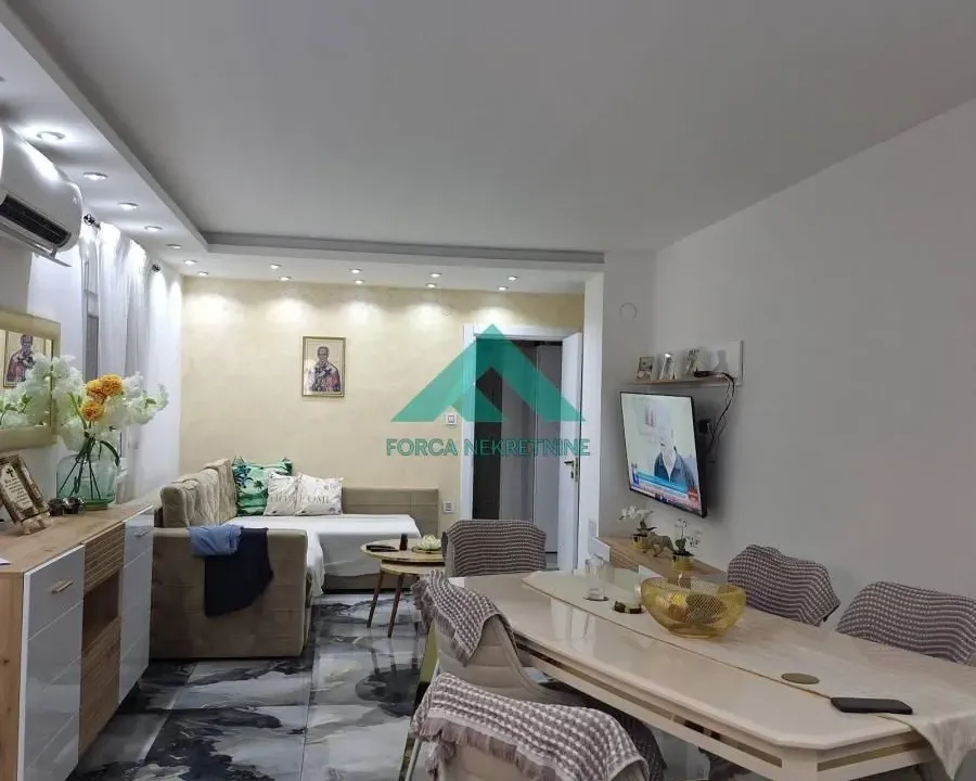 Izdavanje, dvosoban stan, 60m², Lekino Brdo, Voždovac Sve Podlokacije