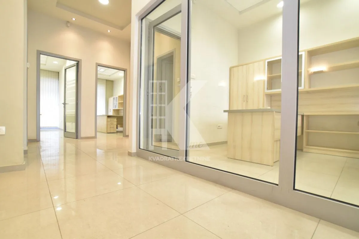 Rent, office space, 155m², Stari Aerodrom, Podgorica