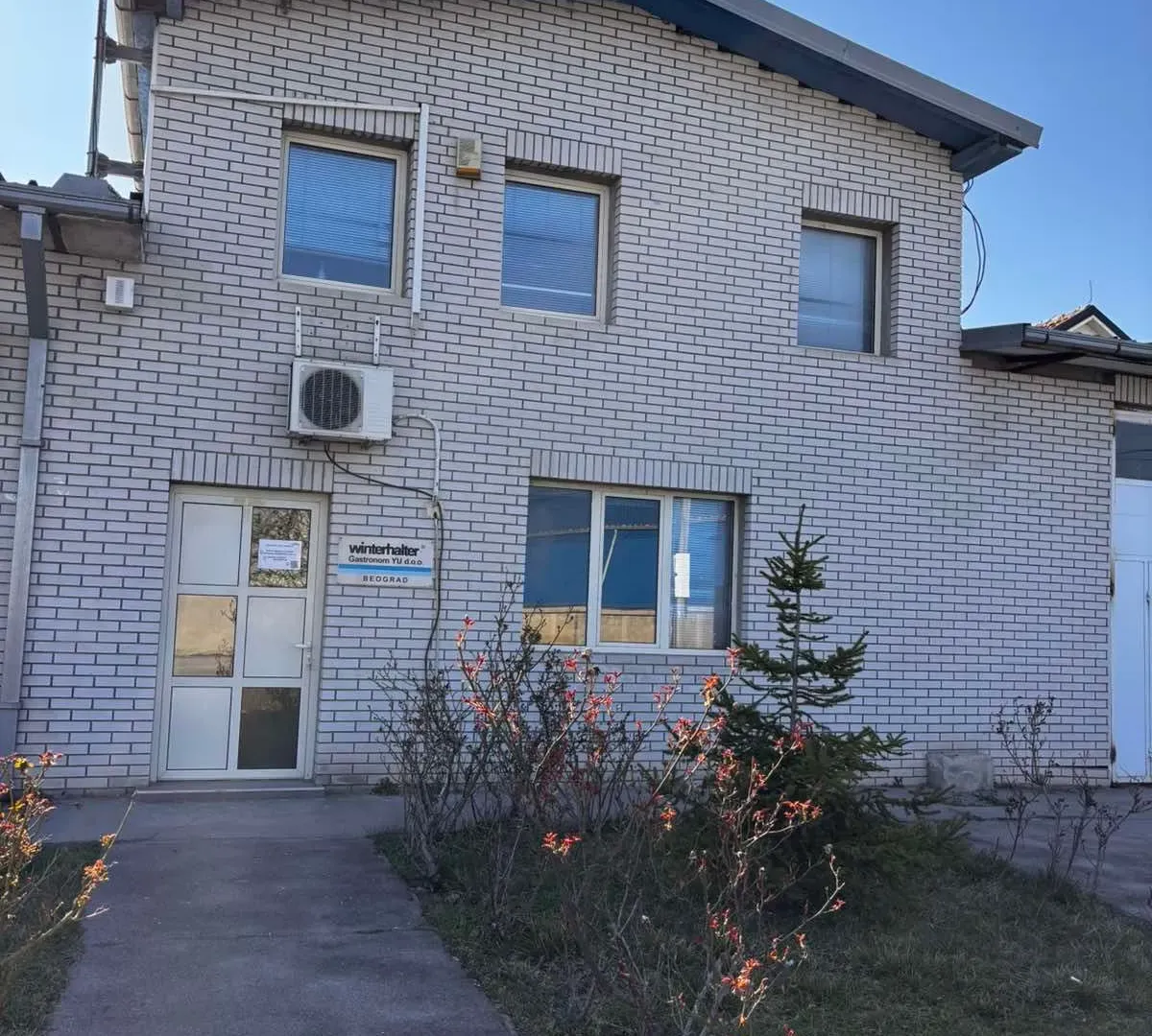 Izdavanje, poslovni prostor, 90m², Krnjaca, Palilula Sve Podlokacije