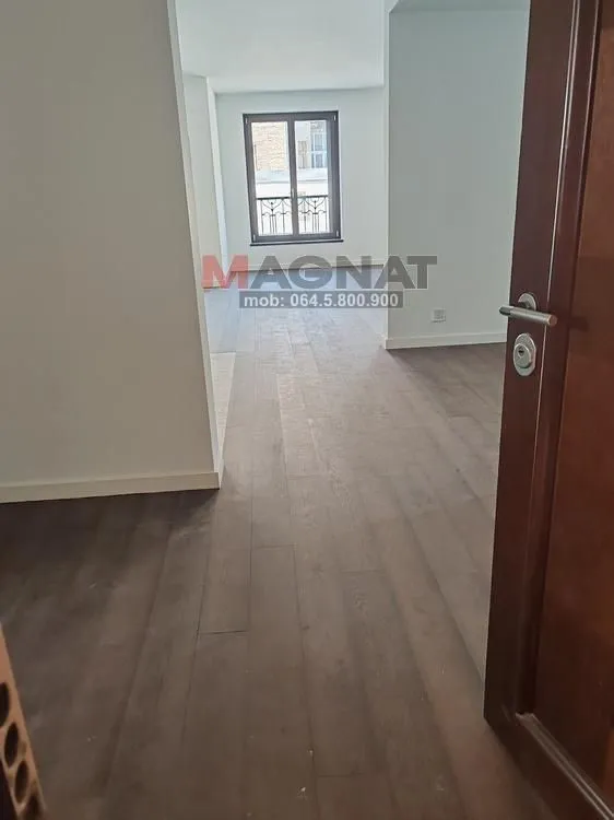 Prodaja, trosoban stan, 120m², Slavija, Vračar Sve Podlokacije