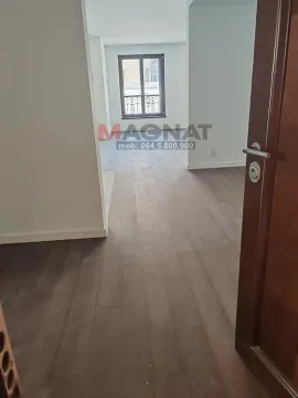 Prodaja, trosoban stan, 120m², Slavija, Vračar Sve Podlokacije - image 4