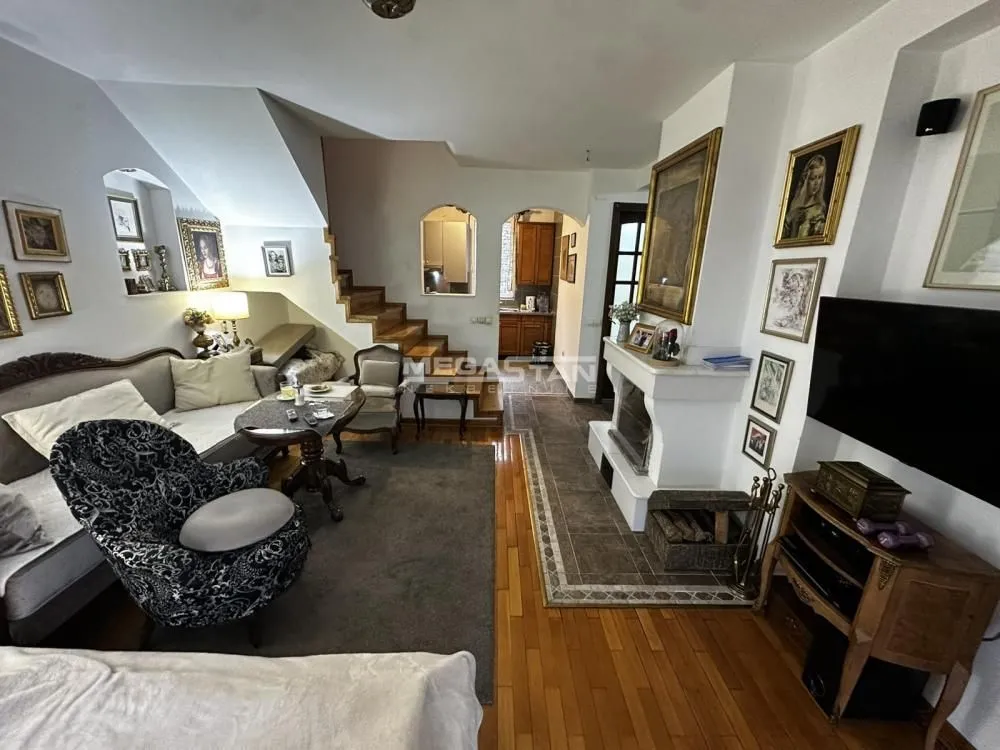 Sale, apartment, 109m², Stari Grad, Beograd