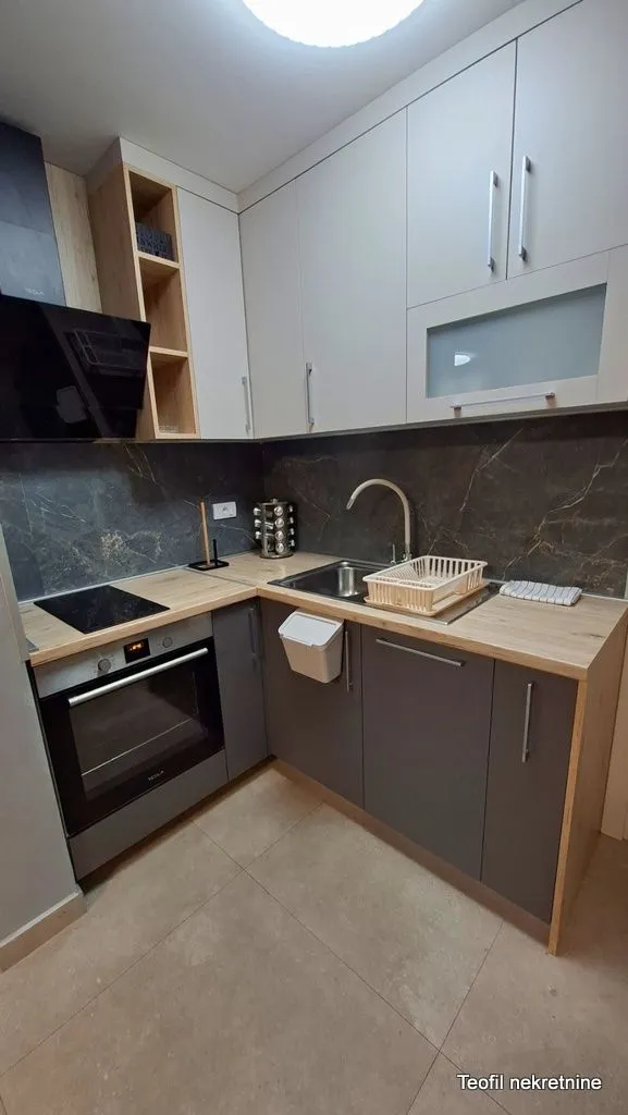 Izdavanje, trosoban stan, 65m², Kumodraž 2, Kumodraž Sve Podlokacije