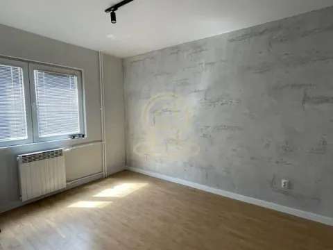 Izdavanje, četvorosoban stan, 120m², Pantelej, Niš - image 13