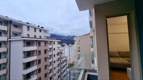 Rent, one bedroom apartment, 45m², Bečići, Budva - image 7