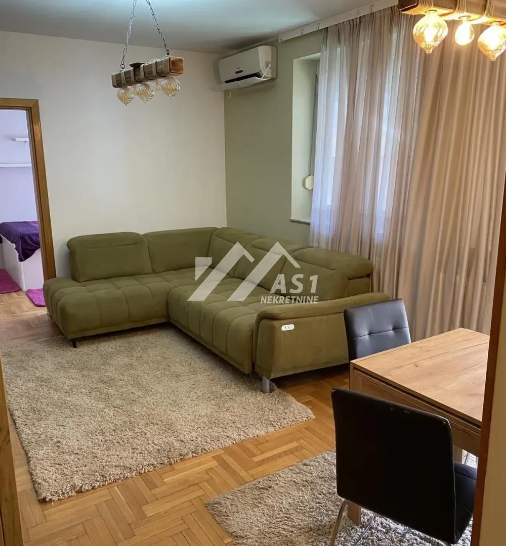 Izdavanje, jednosoban stan, 40m², Salajka, Novi Sad Sve Podlokacije