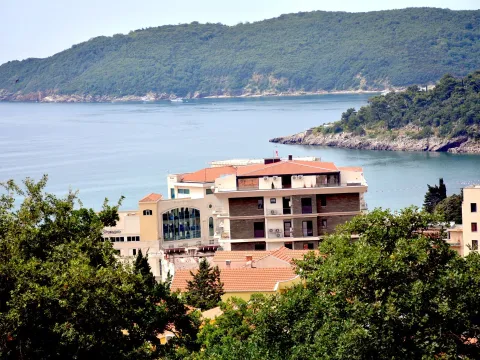 Izdavanje, jednosoban stan, 50m², Bečići, Budva - image 13