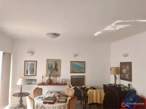 Prodaja, kuća, 180m², Đenovići, Herceg Novi - image 2