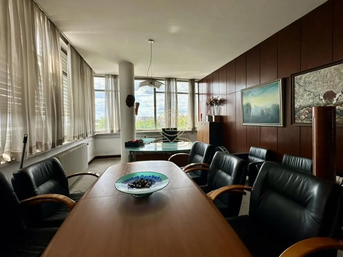 Rent, office space, 115m², Savski Venac, Beograd
