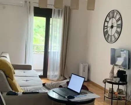 Sale, one bedroom apartment, 47m², Bečići, Budva - image 1