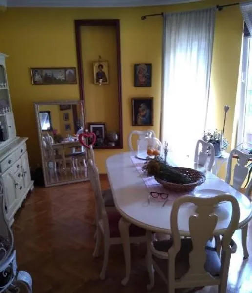 Izdavanje, kuća, 390m², Savski Venac, Beograd
