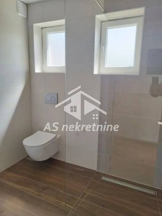 Prodaja, četvorosoban stan, 132m², Lekino Brdo, Voždovac Sve Podlokacije
