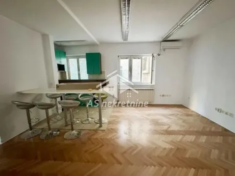 Rent, apartment, 147m², Stari Grad, Beograd - image 2