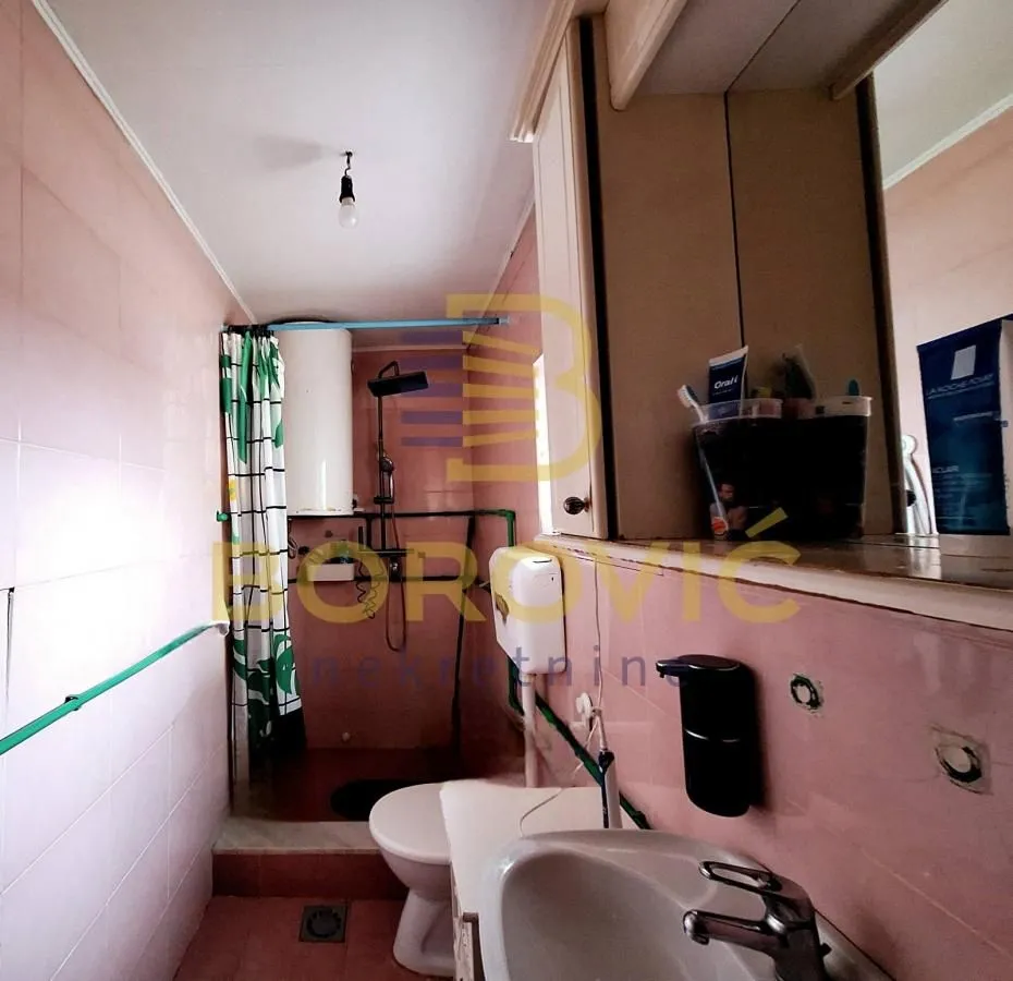 Sale, house, 80m², Voždovac Sve Podlokacije, Beograd