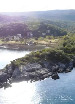 Pogled na obalu i okolni krajolik. - image 6